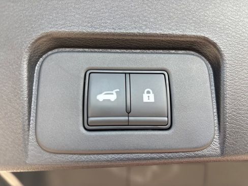 Used 2026 Nissan Rogue SV AWD/4WD image 10
