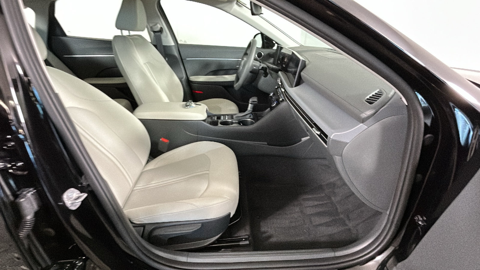 Certified 2026 Hyundai Sonata SE FWD image 37