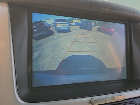 Used 2020 GMC Yukon XL SLT w/ Premium Edition image 24