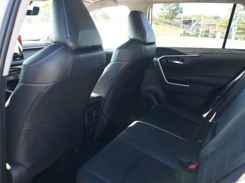 Used 2025 Toyota RAV4 XLE Premium image 15