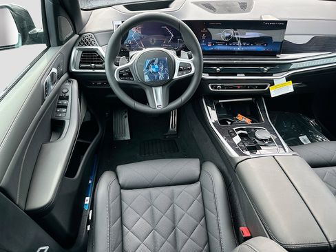 New 2026 BMW X5 xDrive40i w/ M Sport Package AWD/4WD image 17