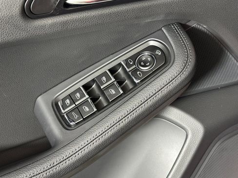 New 2026 Porsche Macan image 15