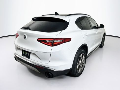 Used 2022 Alfa Romeo Stelvio Ti w/ Active Assist Plus Package AWD/4WD image 9