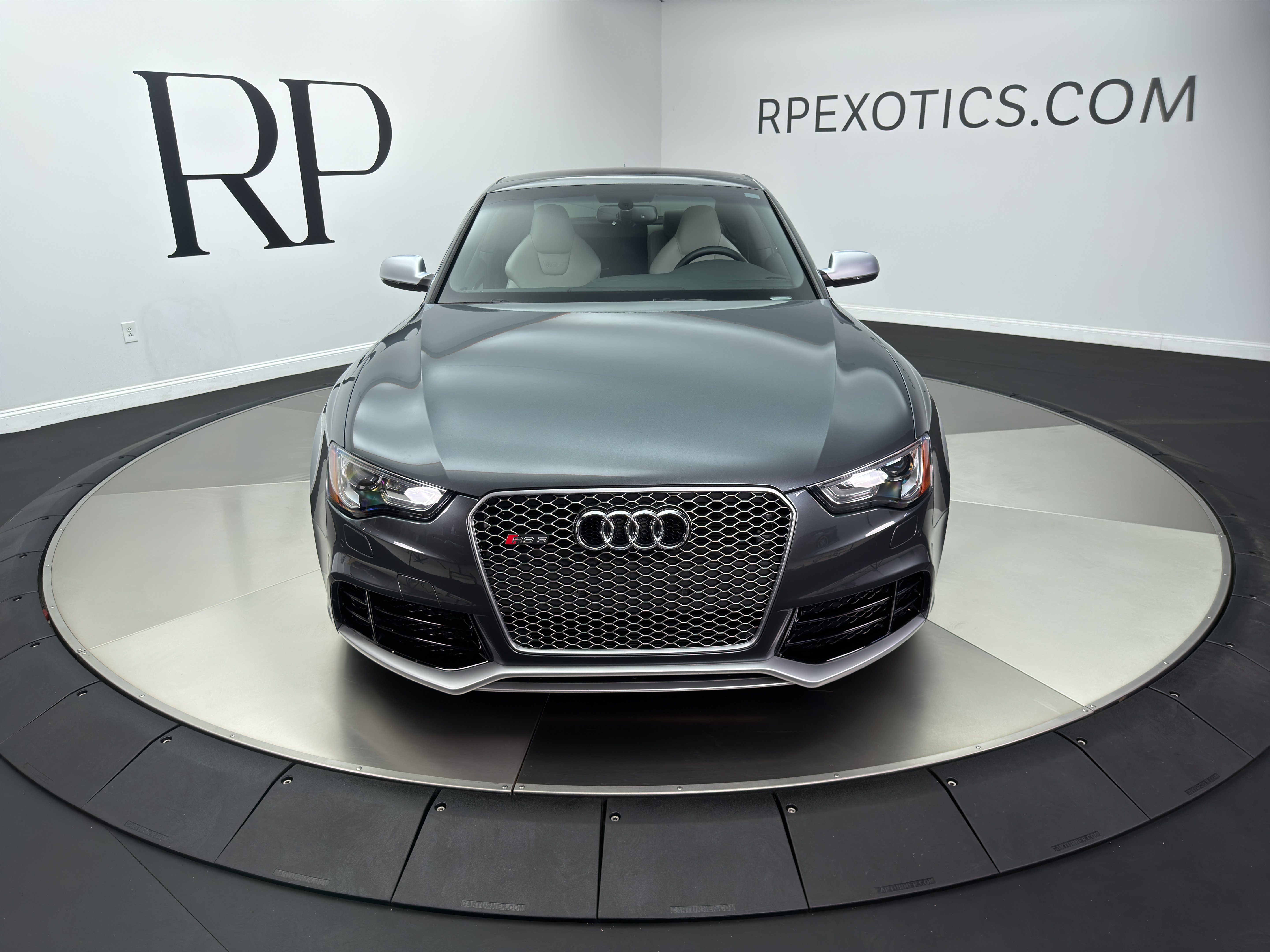 Used 2013 Audi RS 5 Coupe AWD/4WD image 2