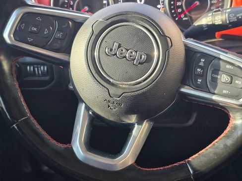 Used 2020 Jeep Wrangler Unlimited Rubicon w/ Advanced Safety Group AWD/4WD image 32