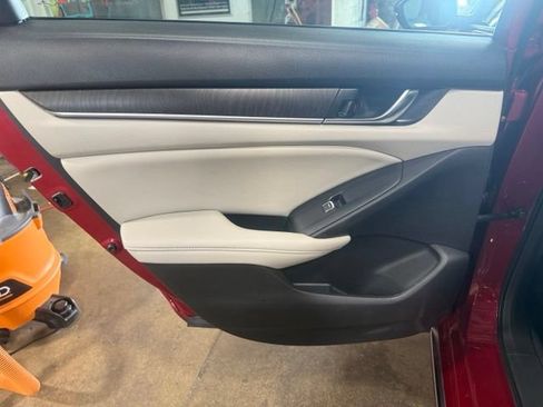 Used 2022 Honda Accord EX-L image 24