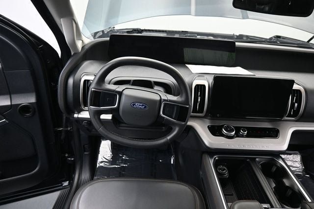 Used 2025 Ford Expedition Active AWD/4WD image 23