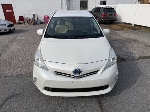 Used 2012 Toyota Prius V Two image 9