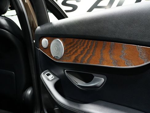 Used 2018 Mercedes-Benz C 300 Sedan image 20