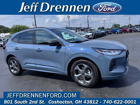 Used 2023 Ford Escape ST-Line w/ Tech Pack #1 FWD image 1