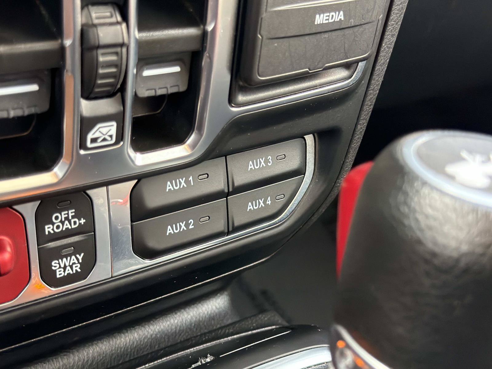 Used 2024 Jeep Wrangler Unlimited Rubicon 4xe AWD/4WD image 26