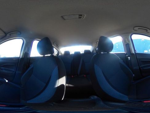 Used 2025 Nissan Versa SV image 40