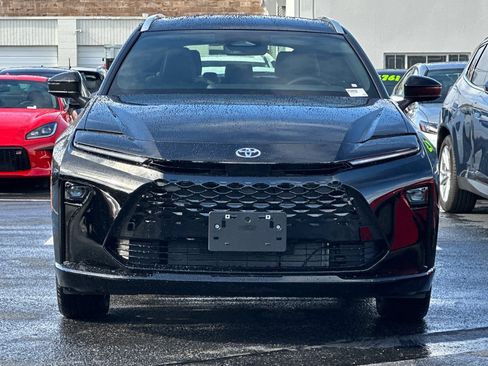 New 2025 Toyota Crown Signia image 11