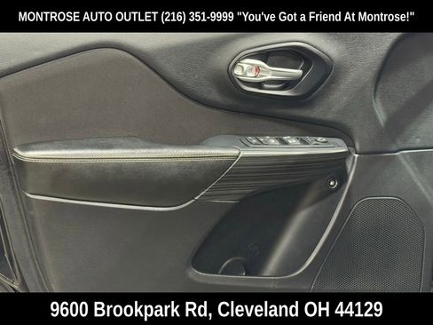 Used 2016 Jeep Cherokee Latitude image 11