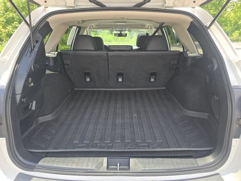 Used 2018 Subaru Outback 2.5i Limited AWD/4WD image 17