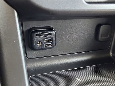 Used 2022 GMC Canyon Elevation w/ Elevation Premium Package image 18