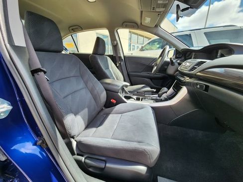 Used 2017 Honda Accord Hybrid Sedan image 6