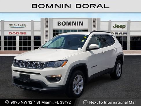 Used 2019 Jeep Compass Latitude image 1