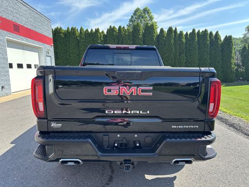 Used 2025 GMC Sierra 1500 Denali AWD/4WD image 3