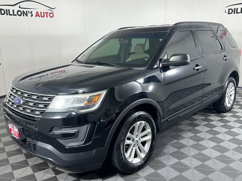 Used 2017 Ford Explorer 4WD image 2