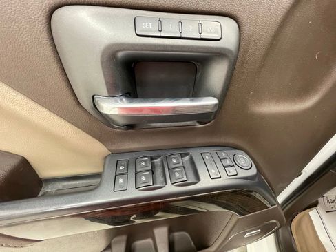 Used 2016 GMC Sierra 2500 Denali w/ Duramax Plus Package AWD/4WD image 13