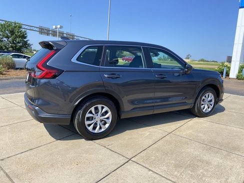 Used 2023 Honda CR-V LX image 12