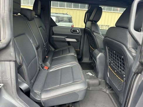 Used 2022 Ford Bronco Badlands w/ Sasquatch Package image 19