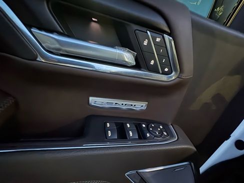 Used 2024 GMC Sierra 1500 Denali w/ Denali Reserve Package image 18