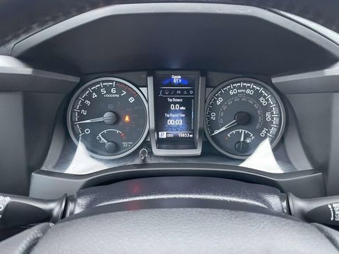 Used 2022 Toyota Tacoma TRD Off-Road w/ TRD Premium Off Road Package image 38