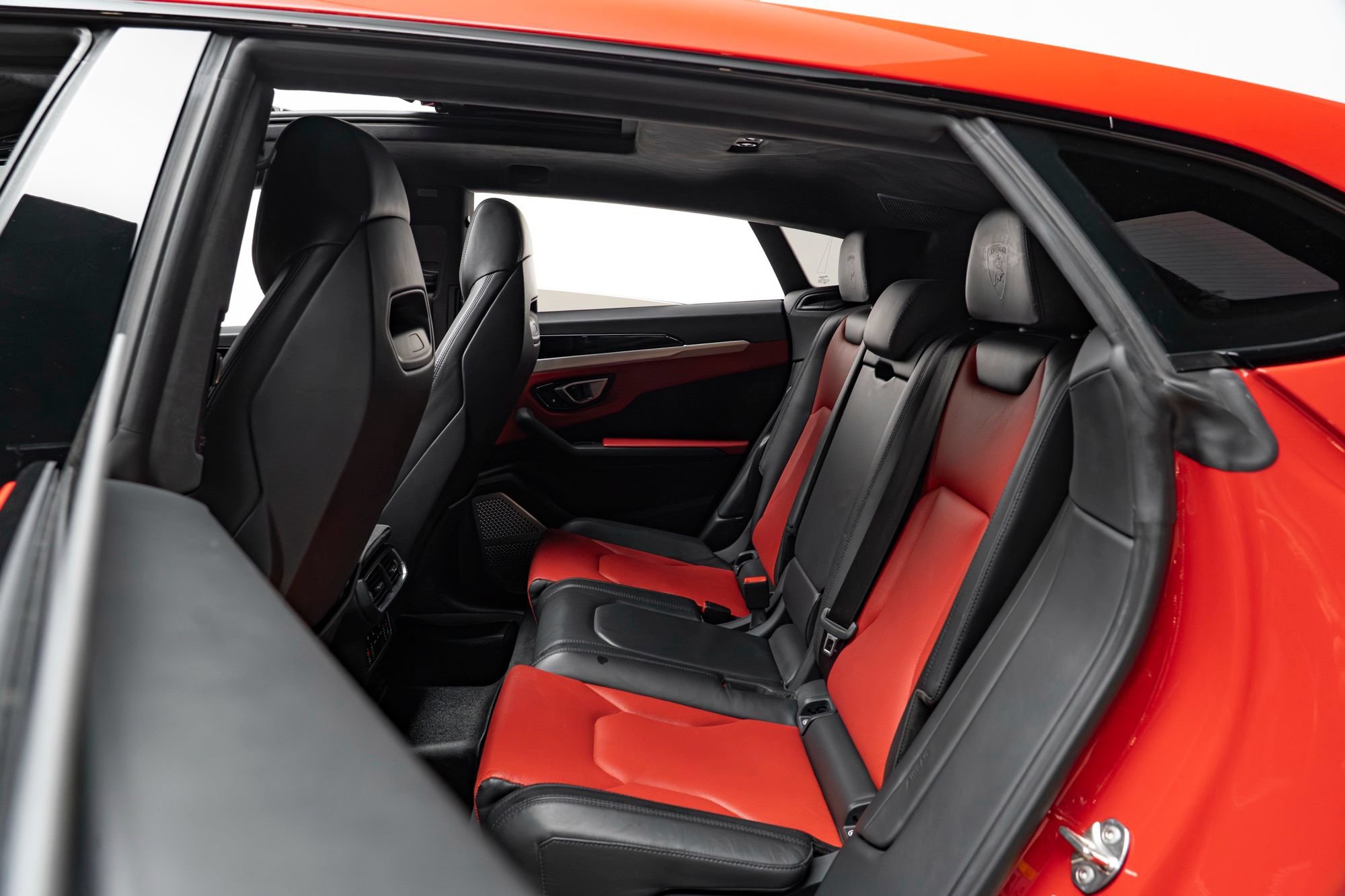 Used 2020 Lamborghini Urus AWD/4WD image 59