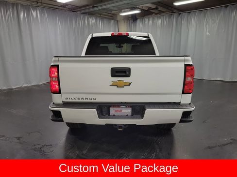 Used 2018 Chevrolet Silverado 1500 Custom w/ Custom Value Package image 8