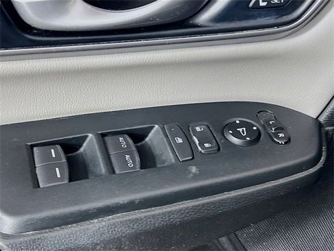 Used 2021 Honda CR-V EX-L image 14