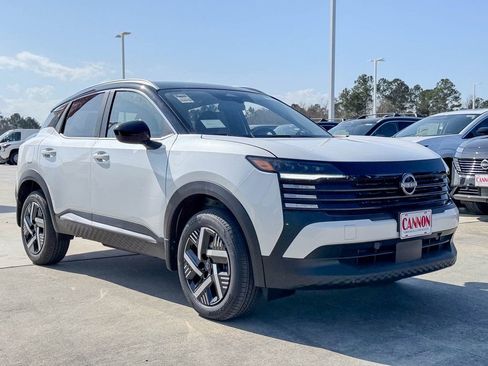 New 2026 Nissan Kicks SV image 11