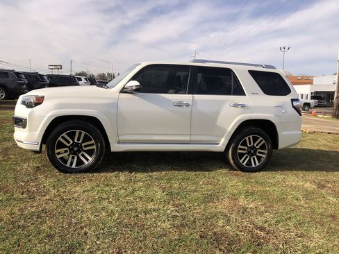 Used 2021 Toyota 4Runner Limited image 3