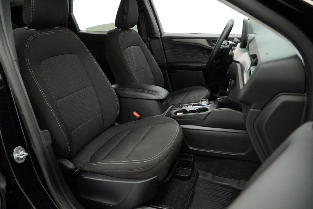 Used 2024 Ford Escape Active AWD/4WD image 31