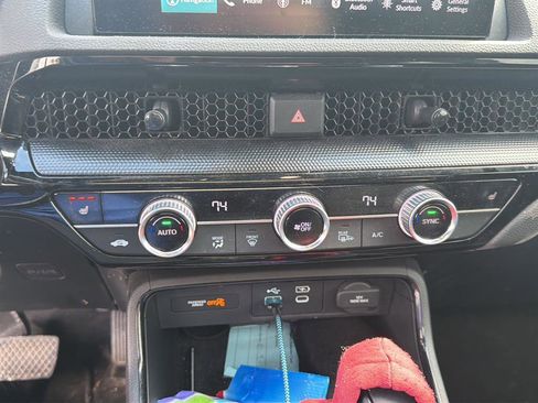 Used 2024 Honda CR-V Sport Touring image 8