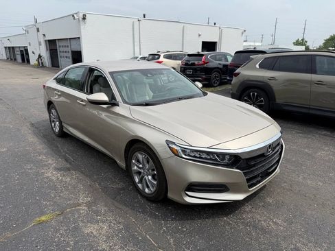 Used 2018 Honda Accord LX image 4