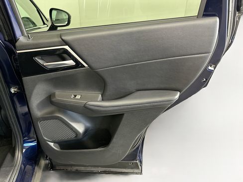 Used 2024 Mitsubishi Outlander SE image 33