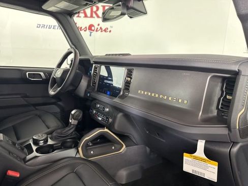 New 2025 Ford Bronco Badlands image 21