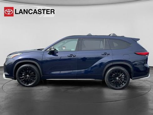 Used 2023 Toyota Highlander XSE image 3