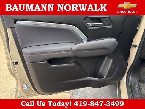 Used 2024 Chevrolet Colorado Z71 w/ Z71 Convenience Package 2 AWD/4WD image 15
