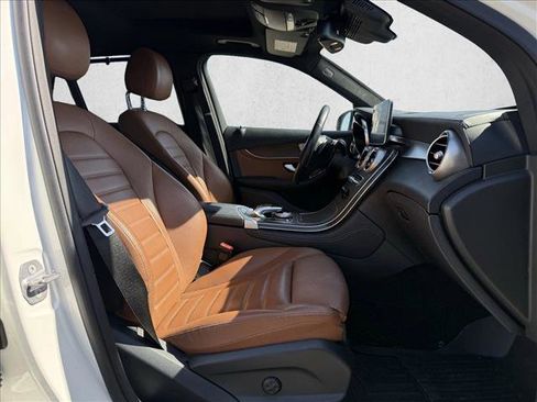 Used 2019 Mercedes-Benz GLC 350e 4MATIC image 20