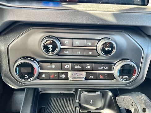 New 2025 Ford Bronco Raptor image 21