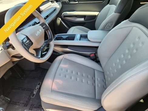 Certified 2024 Kia EV9 Wind AWD/4WD image 11