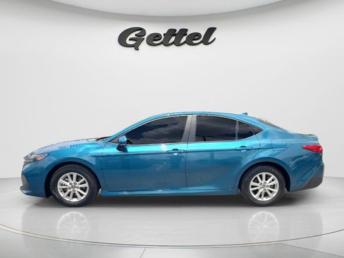 Used 2025 Toyota Camry LE FWD image 8