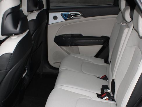 New 2026 Kia Sportage EX image 17