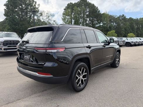 Certified 2025 Jeep Grand Cherokee Limited w/ Luxury Tech Group II AWD/4WD image 6