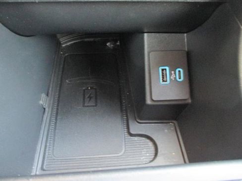 Used 2024 Ford Edge Titanium image 12