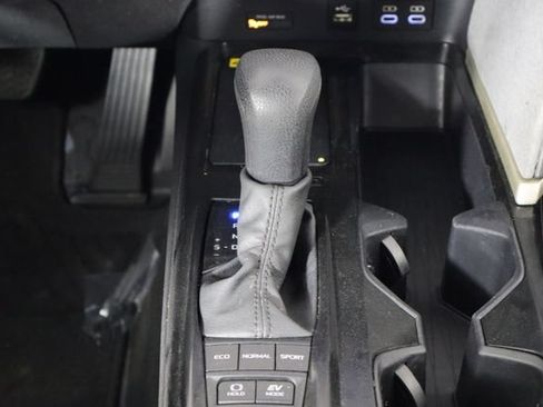 Used 2025 Toyota Camry LE FWD image 24