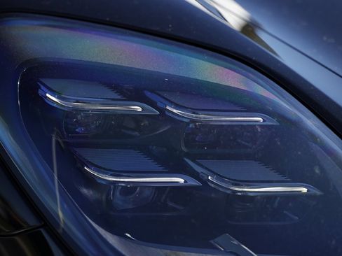 New 2025 Porsche Panamera 4 image 17